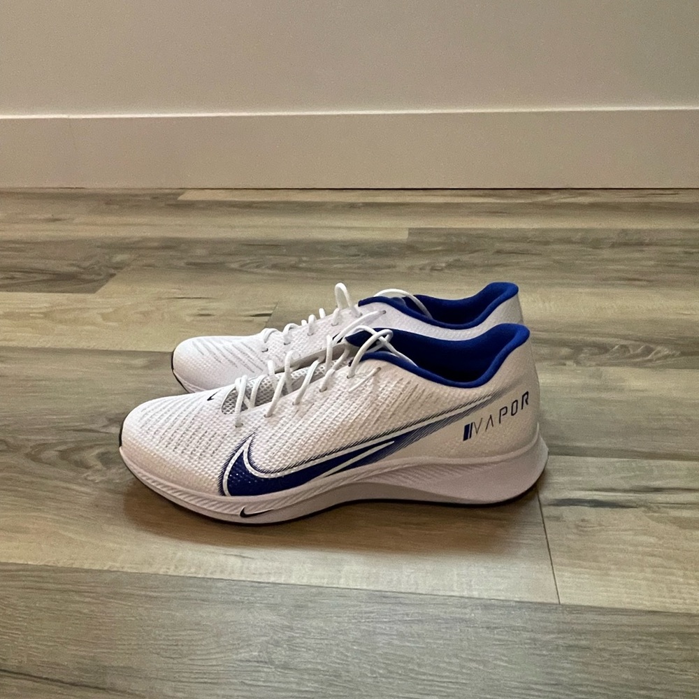 Nike Vapor Edge Turf Men’s Football Shoe